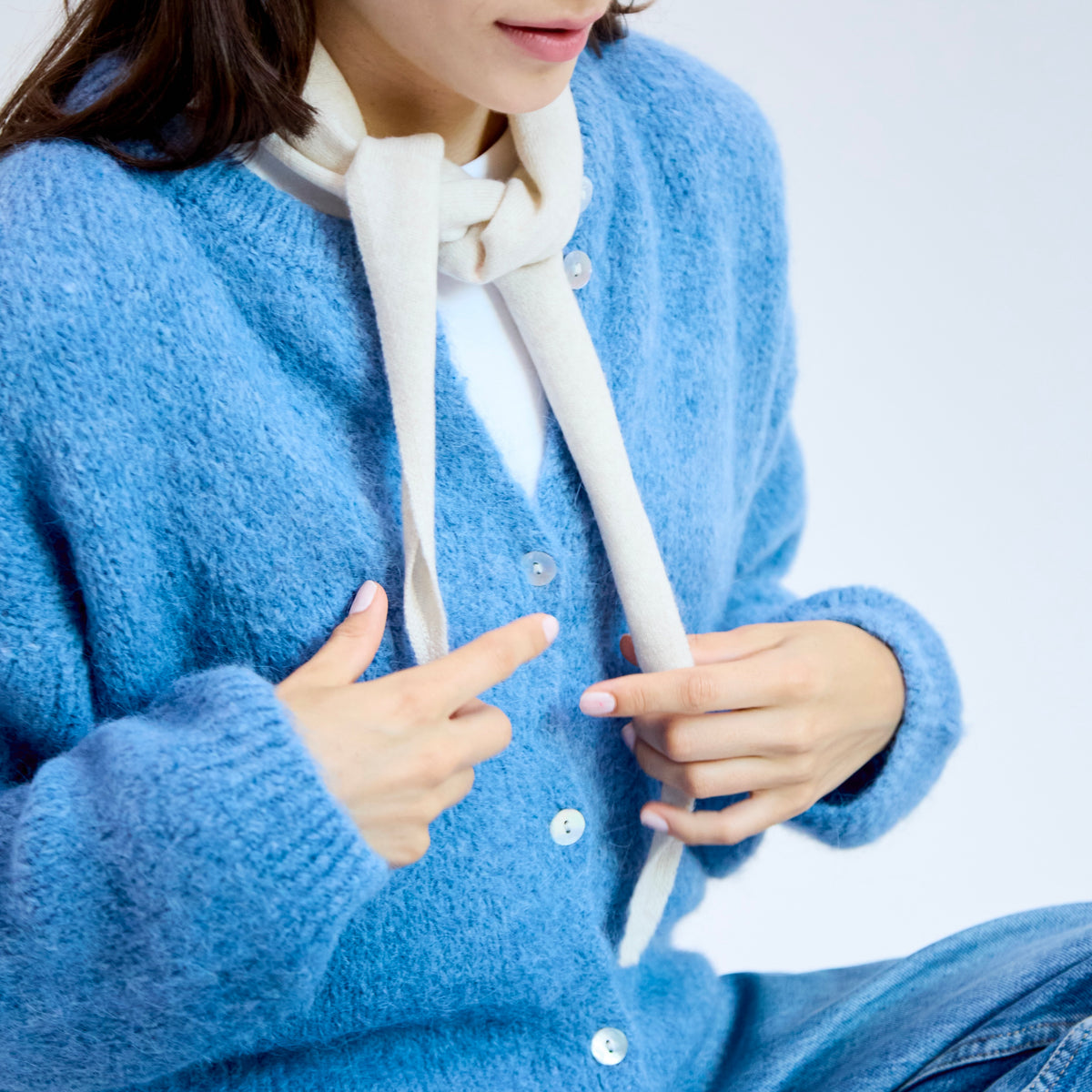 100% Cashmere triangle scarf - pearl
