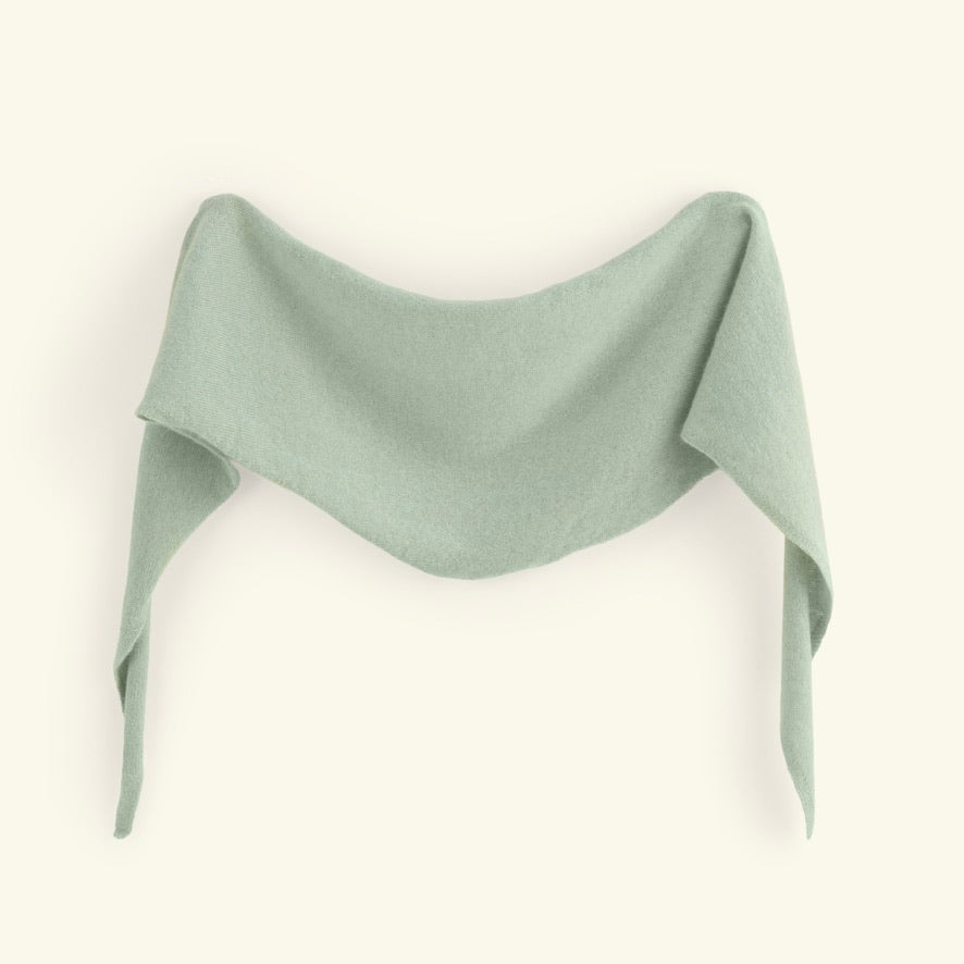 100% Cashmere triangle scarf - sage