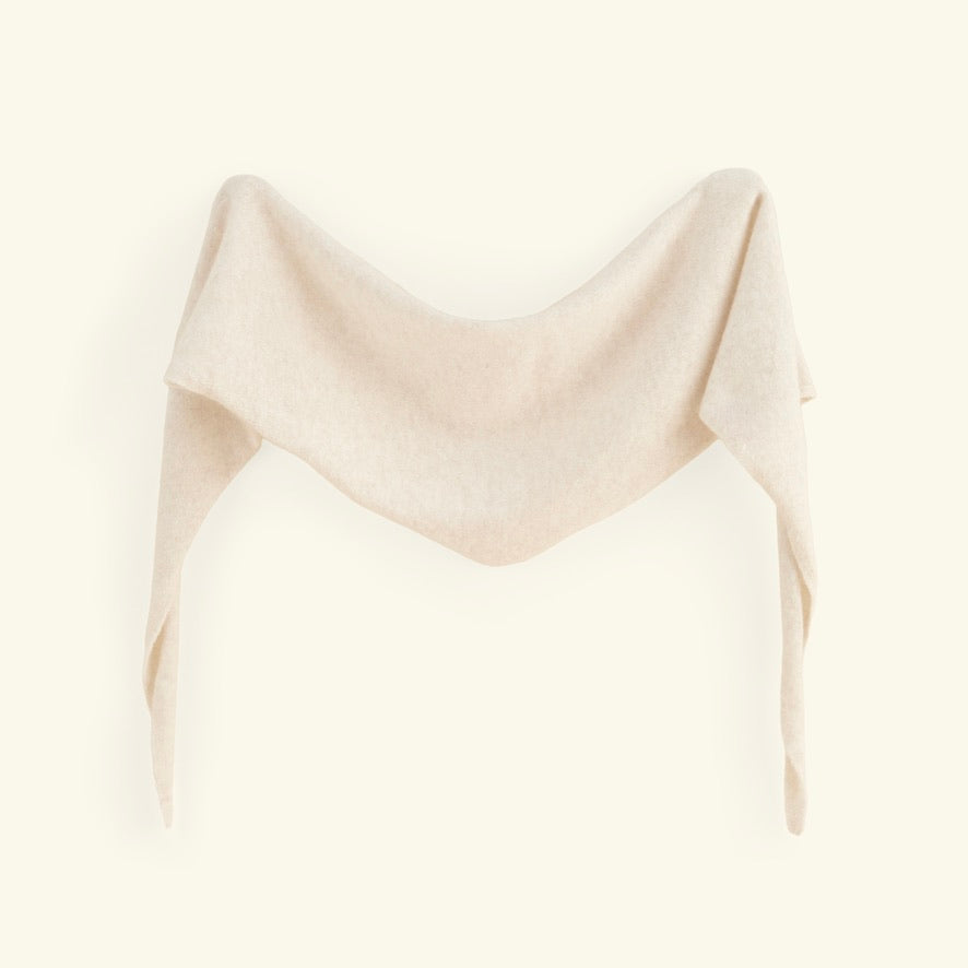100% Cashmere triangle scarf - pearl
